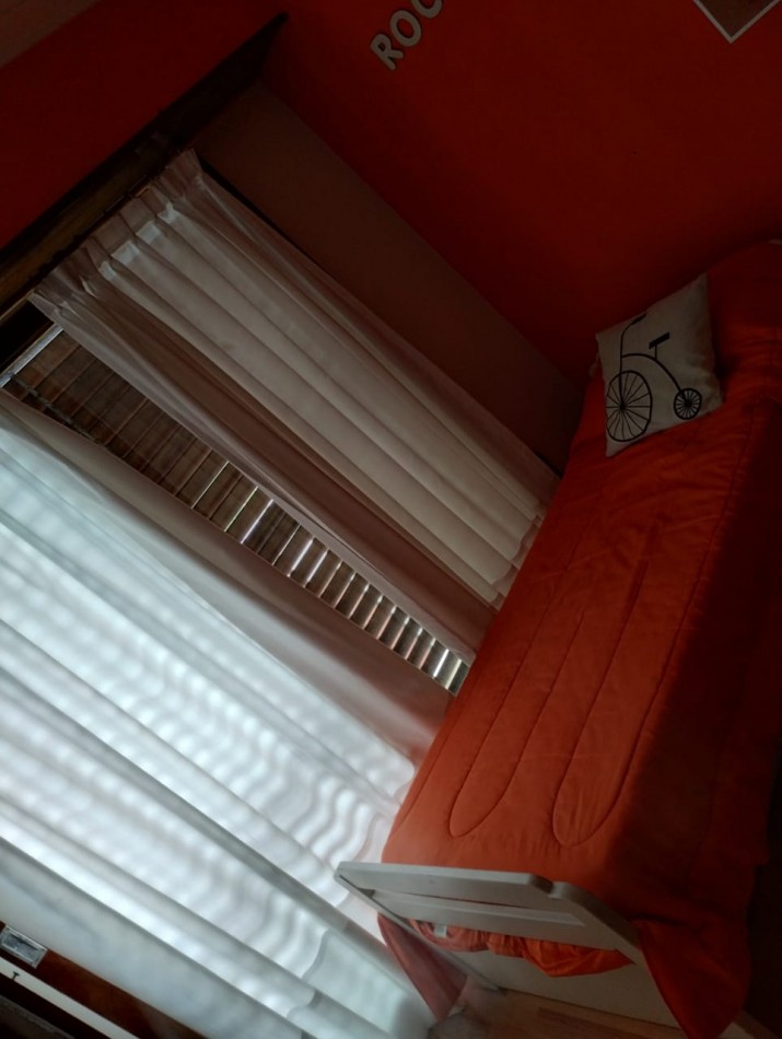 Excelente Chalet de 4 Ambientes - Miramar