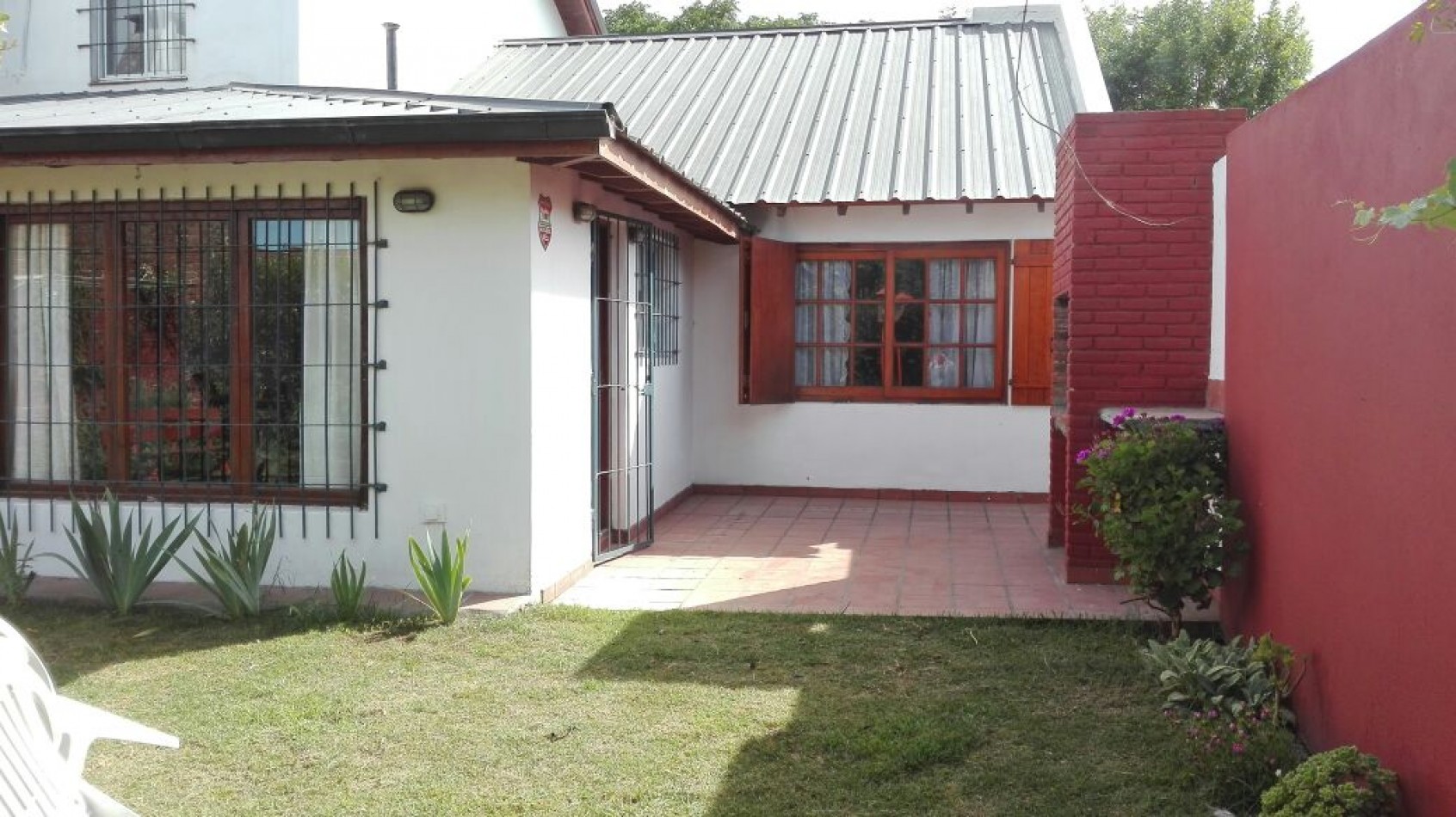 Hermoso Chalet de 5 Ambientes - Miramar