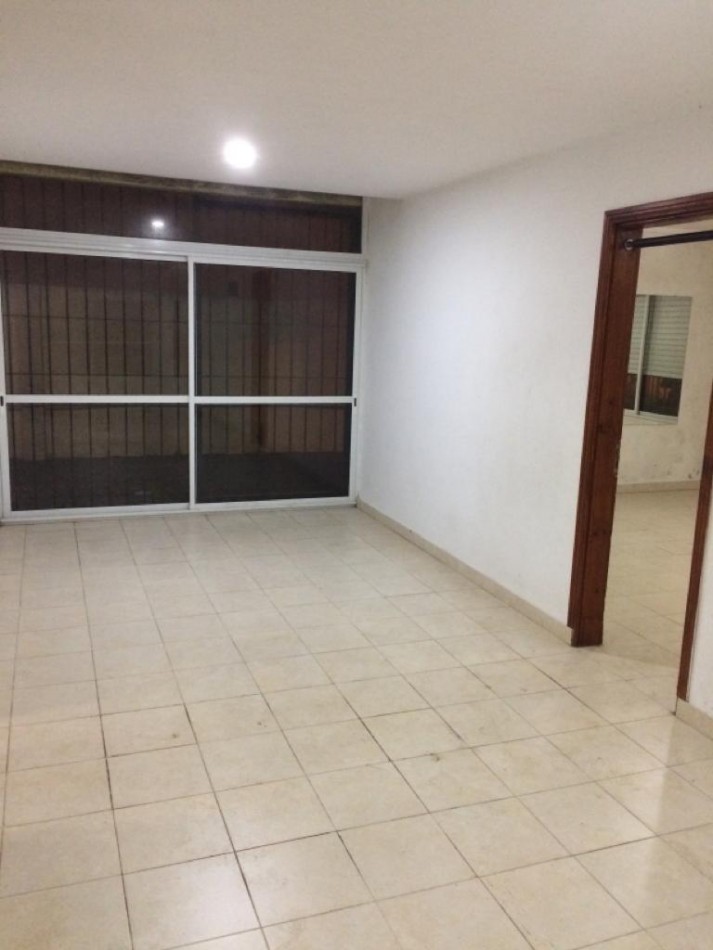 Chalet dividido en 2 plantas - Miramar