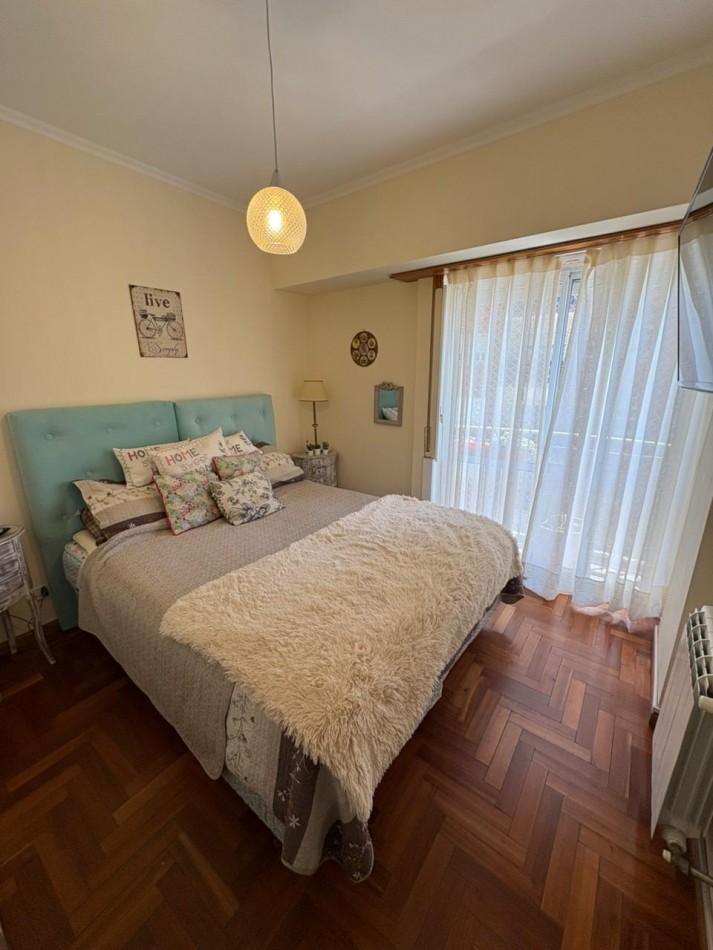 4 Amb. al frente con balcon - Centro